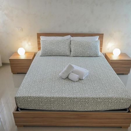 L'Albero Di Giada Apartment Бари Екстериор снимка