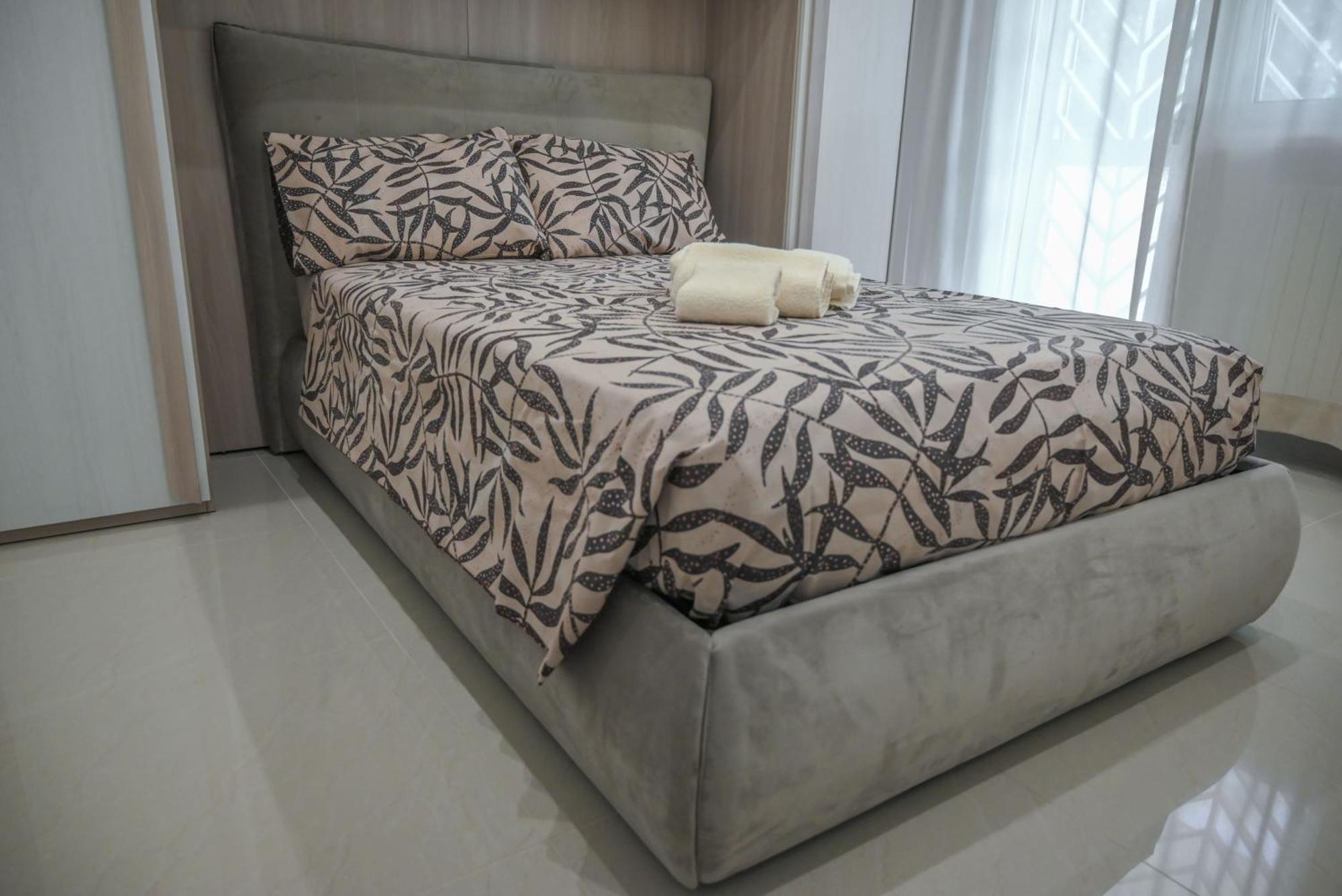 L'Albero Di Giada Apartment Бари Екстериор снимка