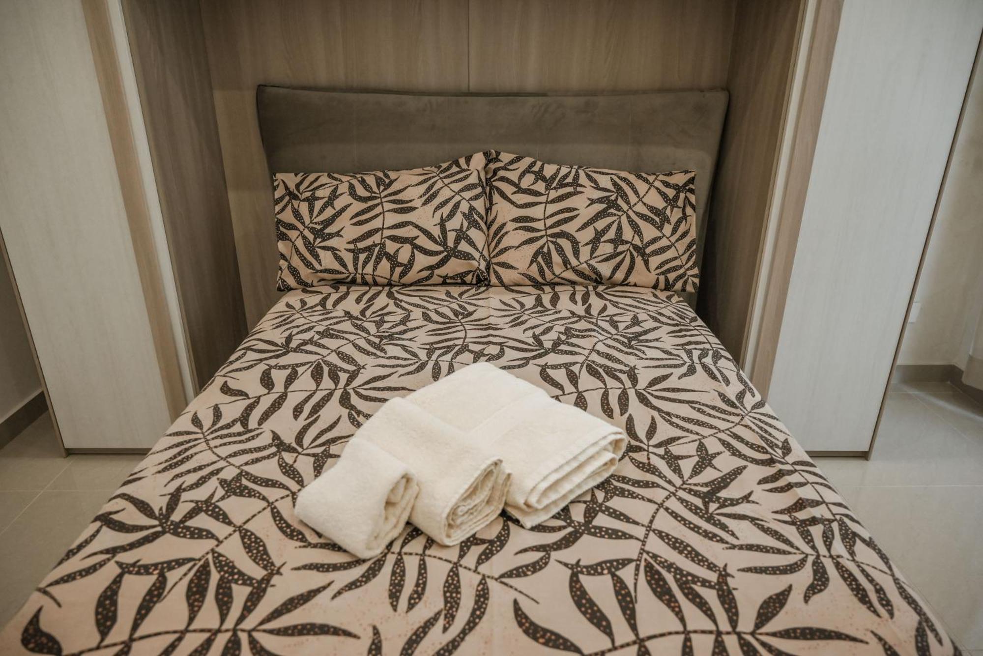 L'Albero Di Giada Apartment Бари Екстериор снимка