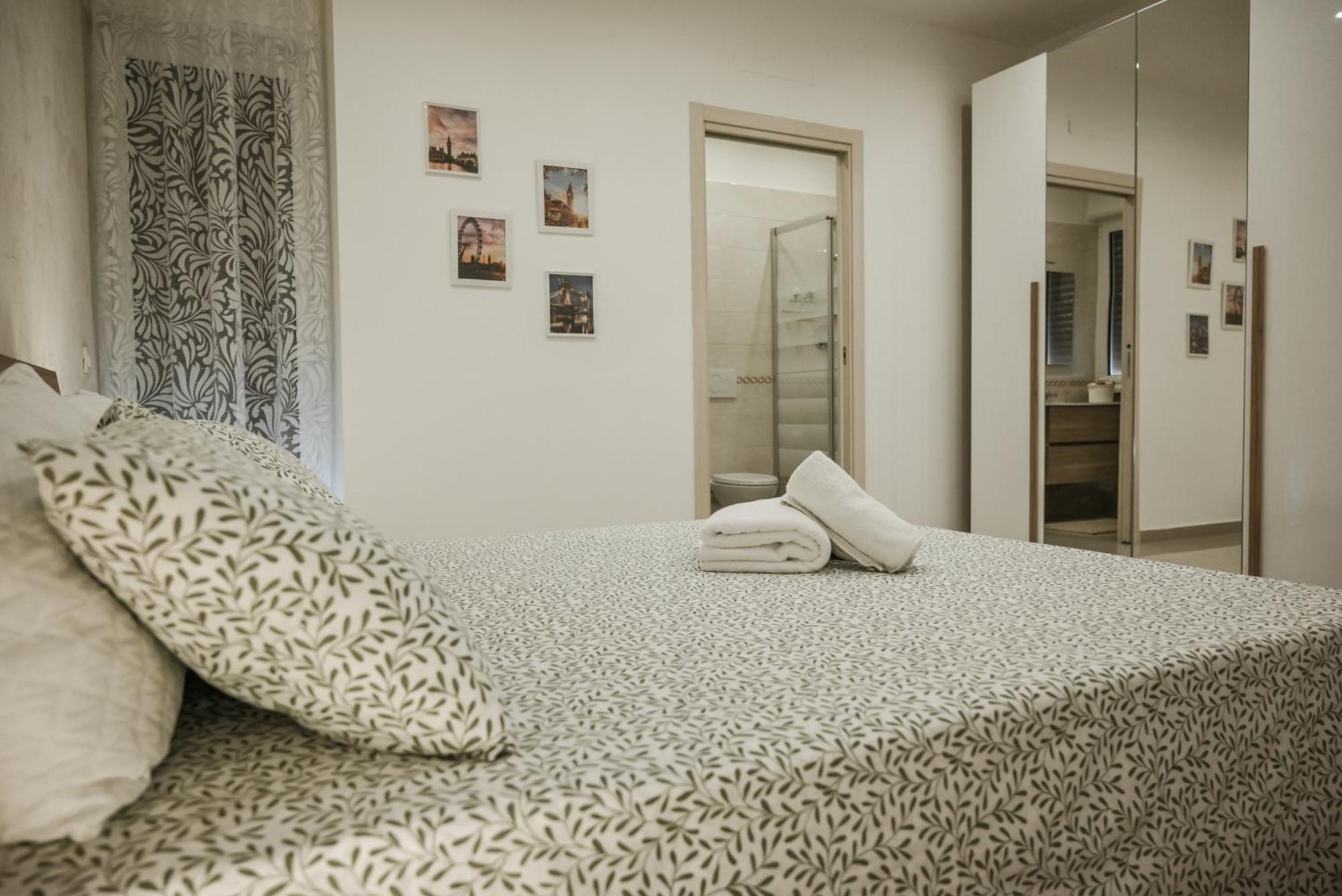 L'Albero Di Giada Apartment Бари Екстериор снимка